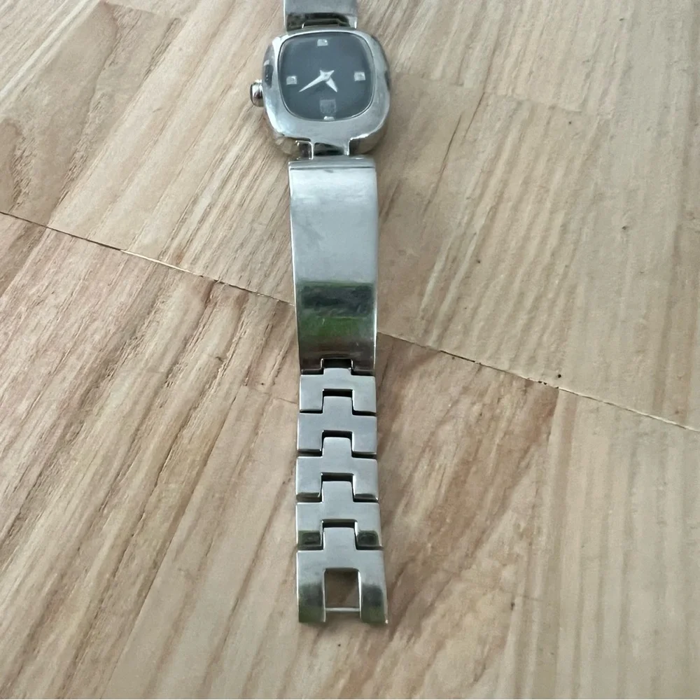 Esq by Movado ladies black dial silver tone dress watch NEW BATTERY